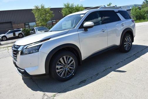 2025 Nissan Pathfinder SL 4WD