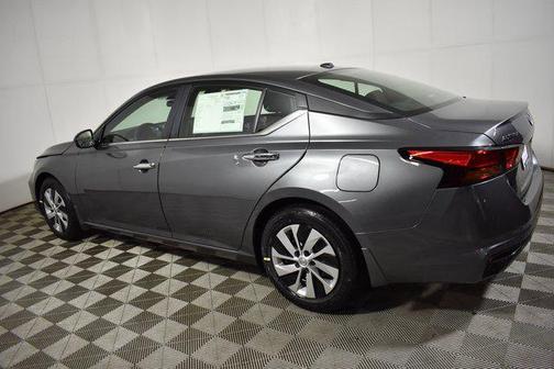 2025 Nissan Altima S FWD