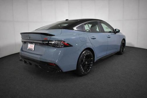 Atlantic Gray Metallic/Super Black 2026 Nissan Sentra SR