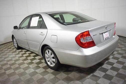 2004 Toyota Camry LE V6