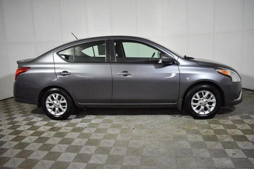 2017 Nissan Versa 1.6 SV
