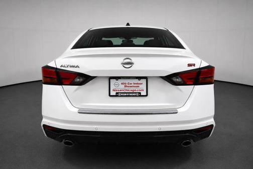 Pearl White Tricoat 2023 Nissan Altima SR FWD
