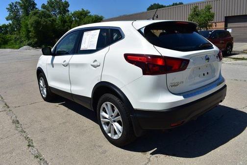 2017 Nissan Rogue Sport S