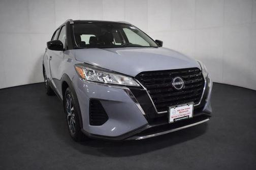 Gray/Super Black 2023 Nissan Kicks SV