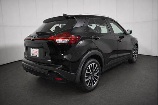 Super Black 2021 Nissan Kicks SV