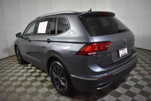 Platinum Gray Metallic 2022 Volkswagen Tiguan 2.0T SE 4MOTION