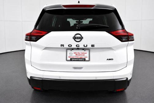 Everest White Pearl Tricoat 2026 Nissan Rogue Dark Armor