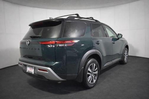 2024 Nissan Pathfinder SL 4WD