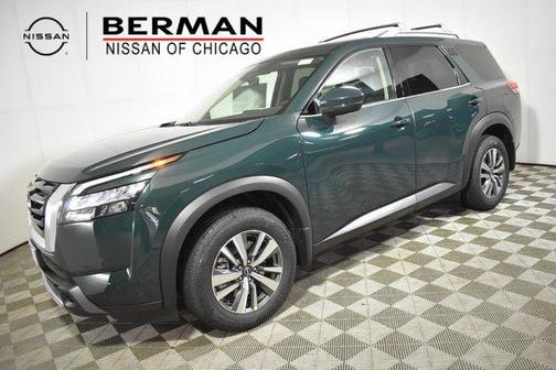 2025 Nissan Pathfinder SL 4WD