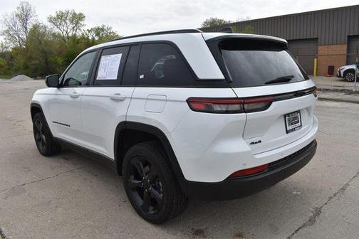2023 Jeep Grand Cherokee Altitude