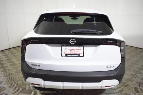 2025 Nissan Kicks SV