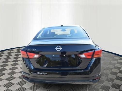 2025 Nissan Altima S FWD