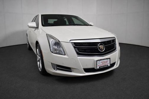 White Diamond Clearcoat 2015 Cadillac XTS Vsport Premium