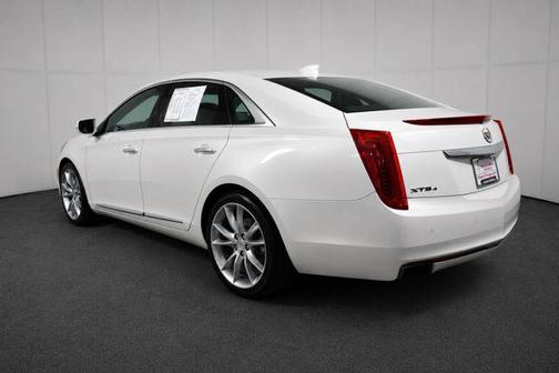 White Diamond Clearcoat 2015 Cadillac XTS Vsport Premium