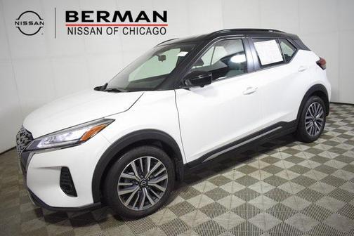 2023 Nissan Kicks SR
