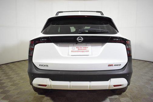 2025 Nissan Kicks SR