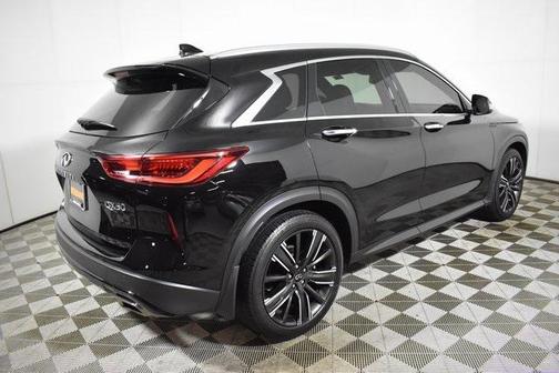 2022 INFINITI QX50 LUXE AWD