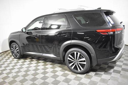 2025 Nissan Pathfinder Platinum 4WD
