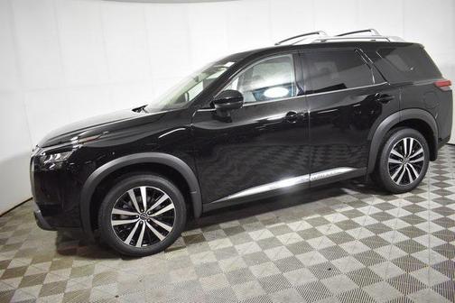 2025 Nissan Pathfinder Platinum 4WD