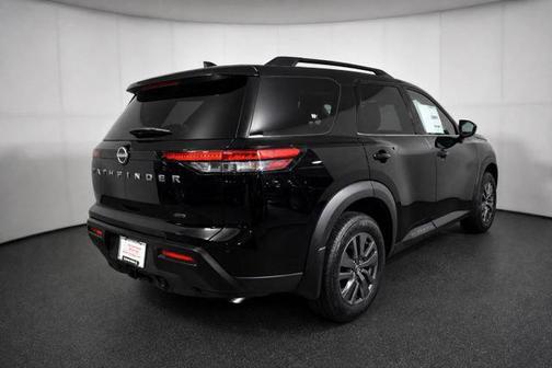 Super Black 2026 Nissan Pathfinder SV