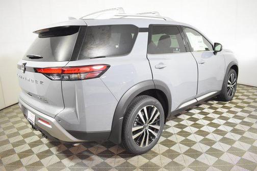 2025 Nissan Pathfinder Platinum 4WD