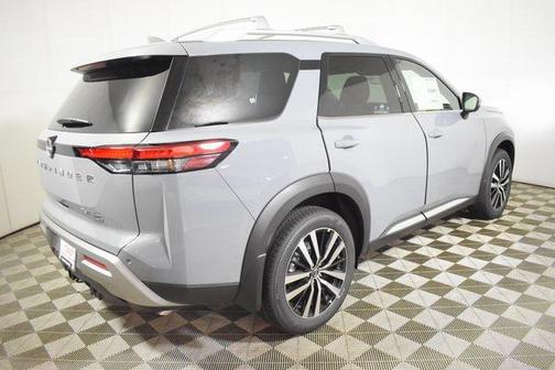 2025 Nissan Pathfinder Platinum 4WD