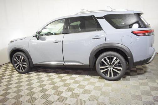 2025 Nissan Pathfinder Platinum 4WD