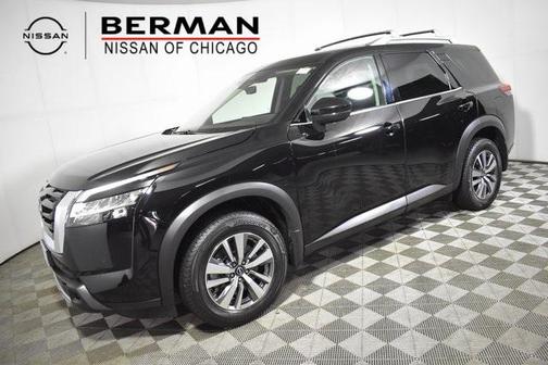 2023 Nissan Pathfinder SL 4WD