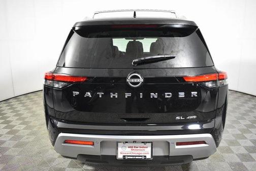 2023 Nissan Pathfinder SL 4WD