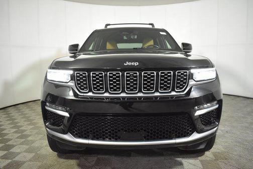 2022 Jeep Grand Cherokee Summit