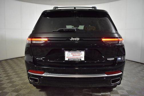 2022 Jeep Grand Cherokee Summit