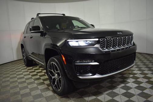 2022 Jeep Grand Cherokee Summit