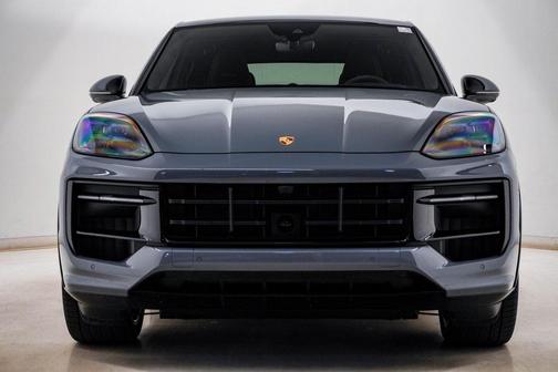 2025 Porsche Cayenne GTS