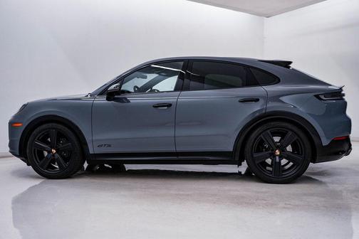 2025 Porsche Cayenne GTS