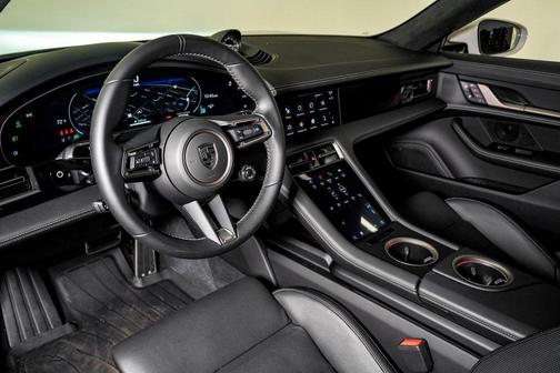 2025 Porsche Taycan Turbo