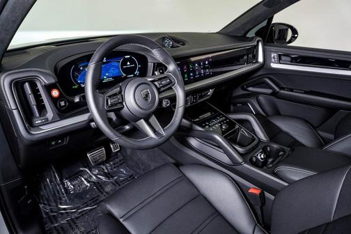 2025 Porsche Cayenne Turbo S