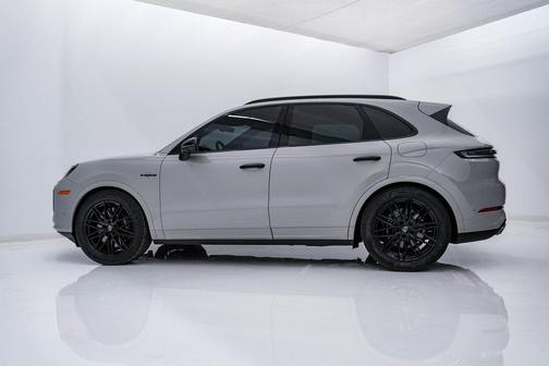 2025 Porsche Cayenne Turbo S