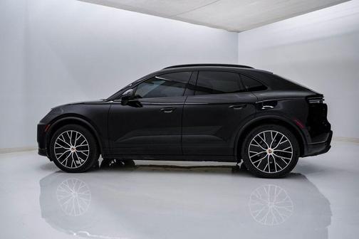 2024 Porsche Macan 4