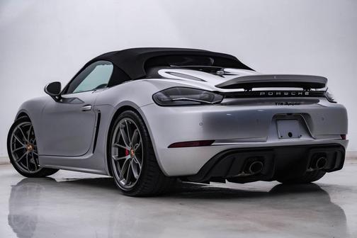2021 Porsche 718 Spyder