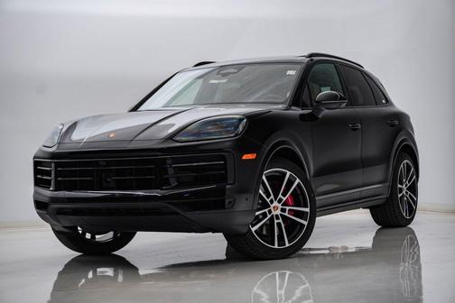 Chromite Black Metallic 2026 Porsche Cayenne S