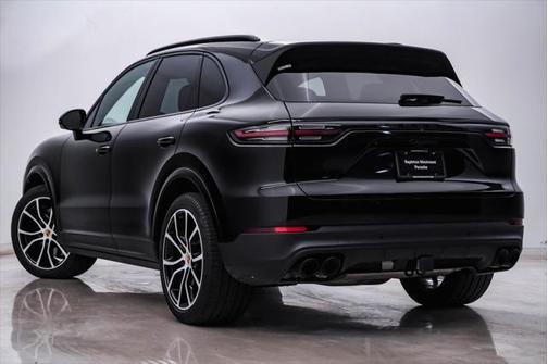 2023 Porsche Cayenne Platinum Edition