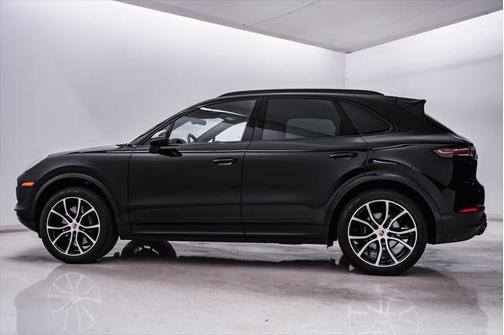 2023 Porsche Cayenne Platinum Edition