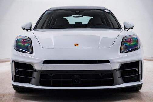 2026 Porsche Panamera 4
