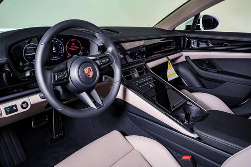 2026 Porsche Panamera 4