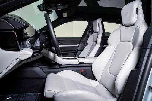 2024 Porsche Taycan 4