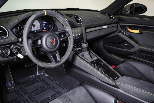 2025 Porsche 718 Spyder RS