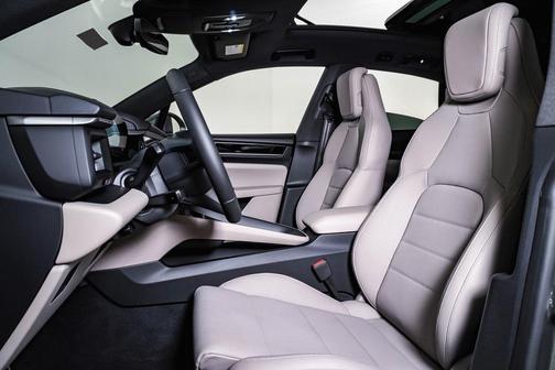 2025 Porsche Macan 4S