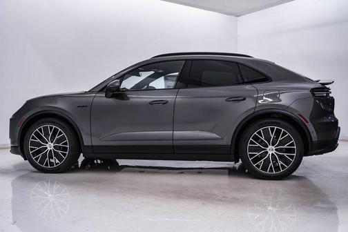 2025 Porsche Macan 4S