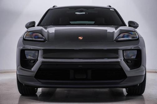 2025 Porsche Macan 4S