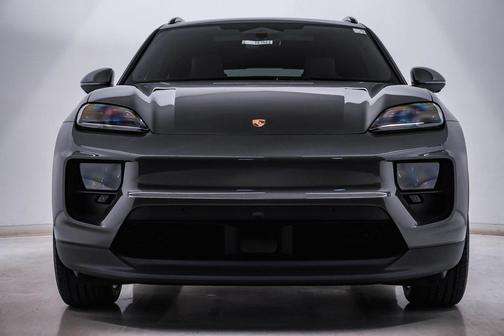 2025 Porsche Macan 4S